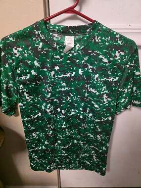 Holloway Dry-Excel Digital Camo T-Shirt Youth L Green Black